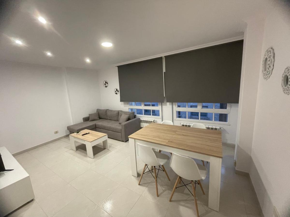 Apartamentos Demar Luis Casais Эль-Грове Экстерьер фото