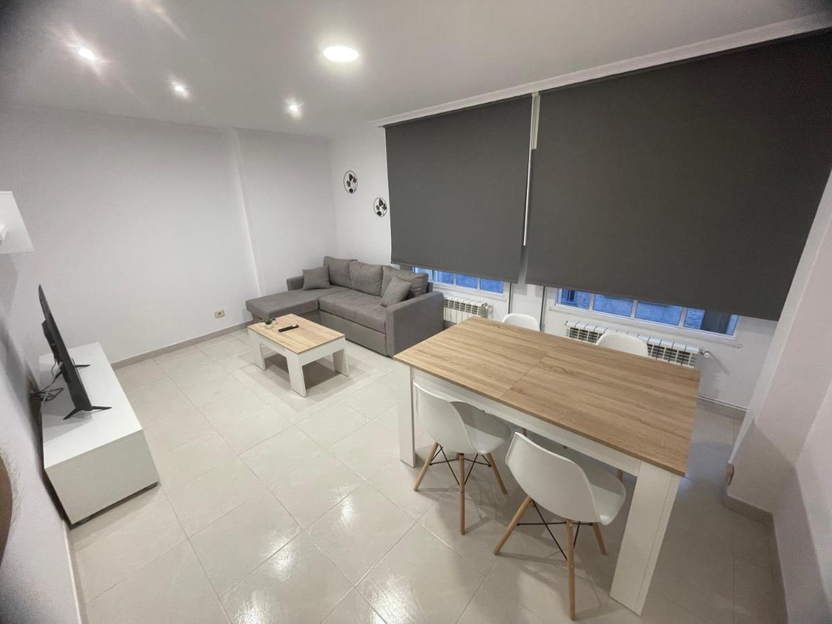 Apartamentos Demar Luis Casais Эль-Грове Экстерьер фото