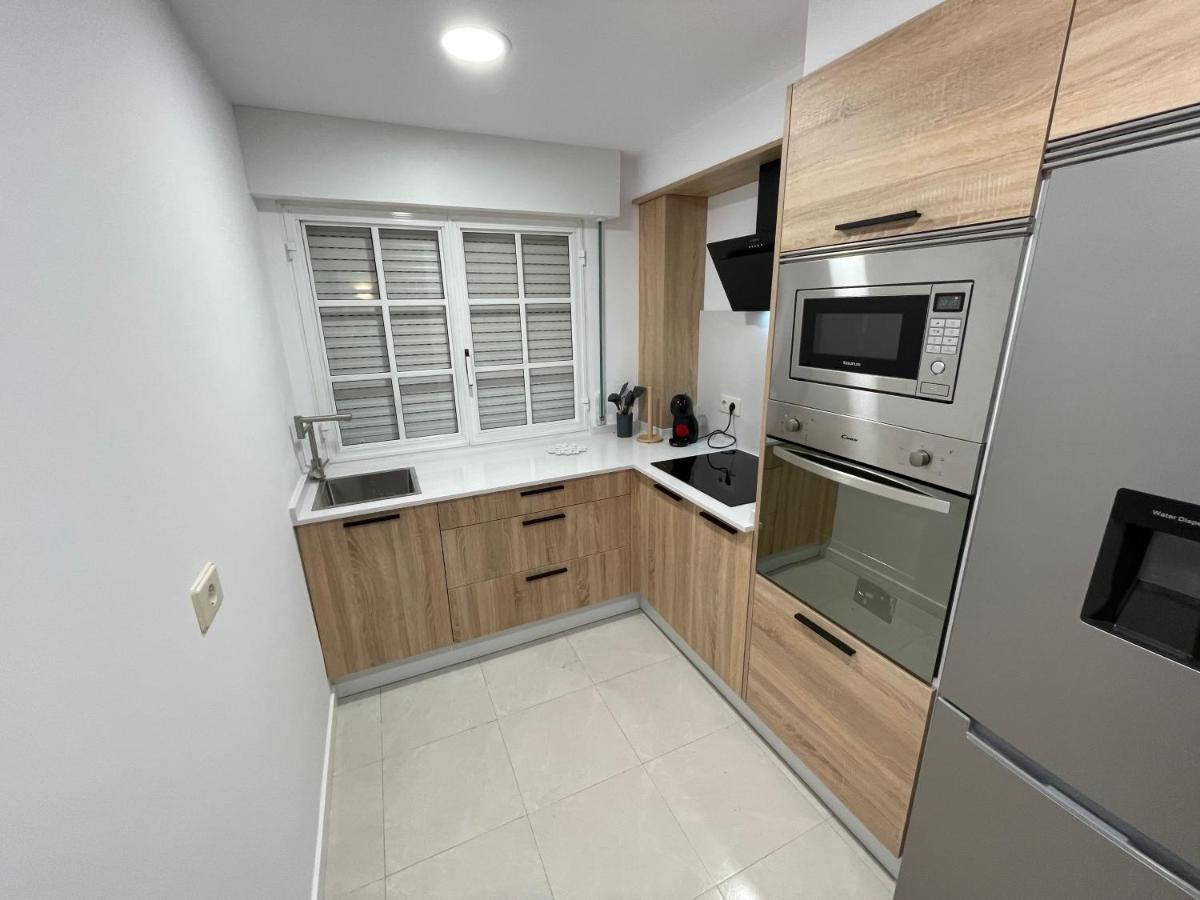Apartamentos Demar Luis Casais Эль-Грове Экстерьер фото