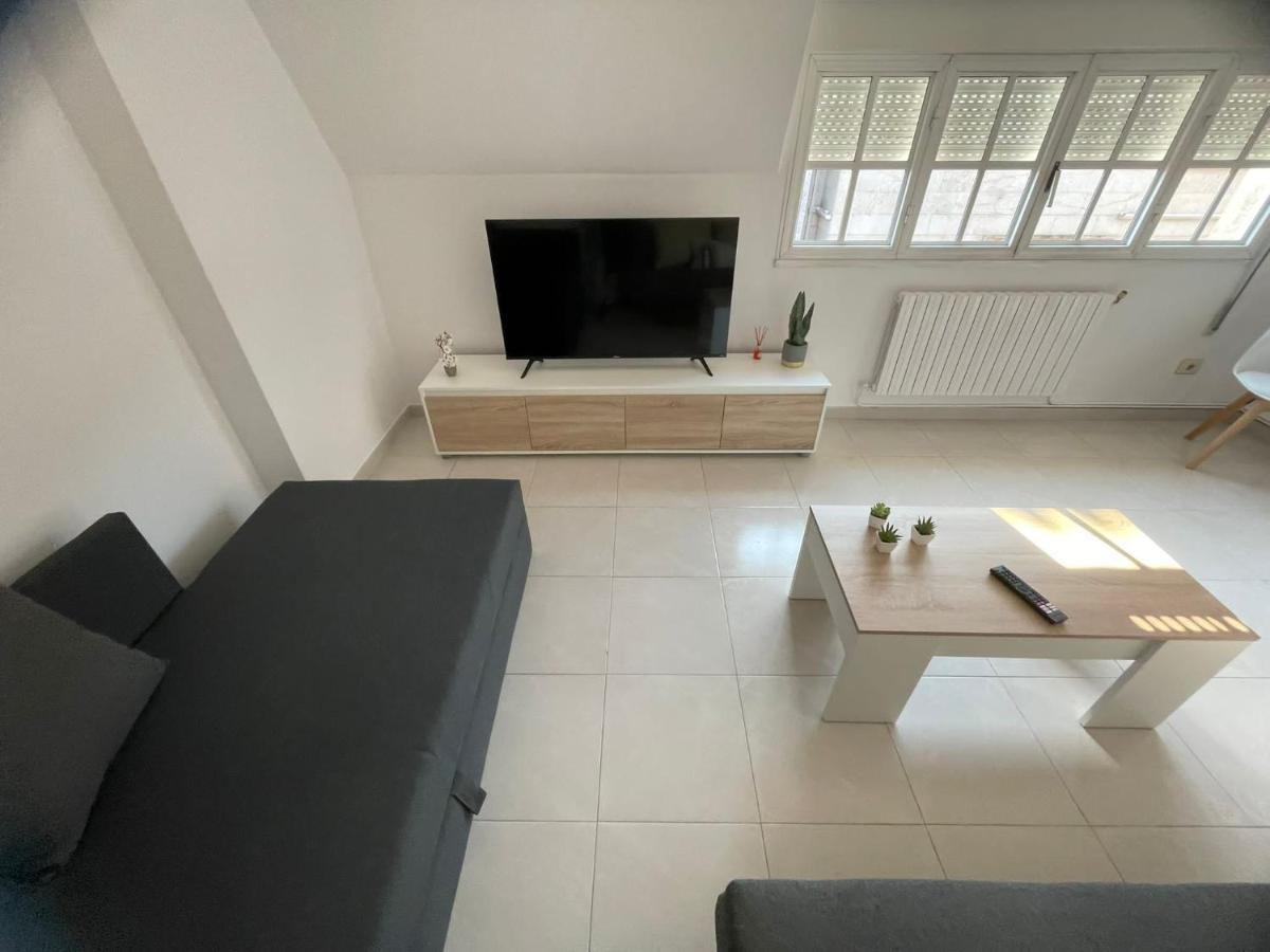 Apartamentos Demar Luis Casais Эль-Грове Экстерьер фото
