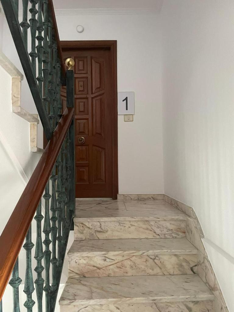 Apartamentos Demar Luis Casais Эль-Грове Экстерьер фото