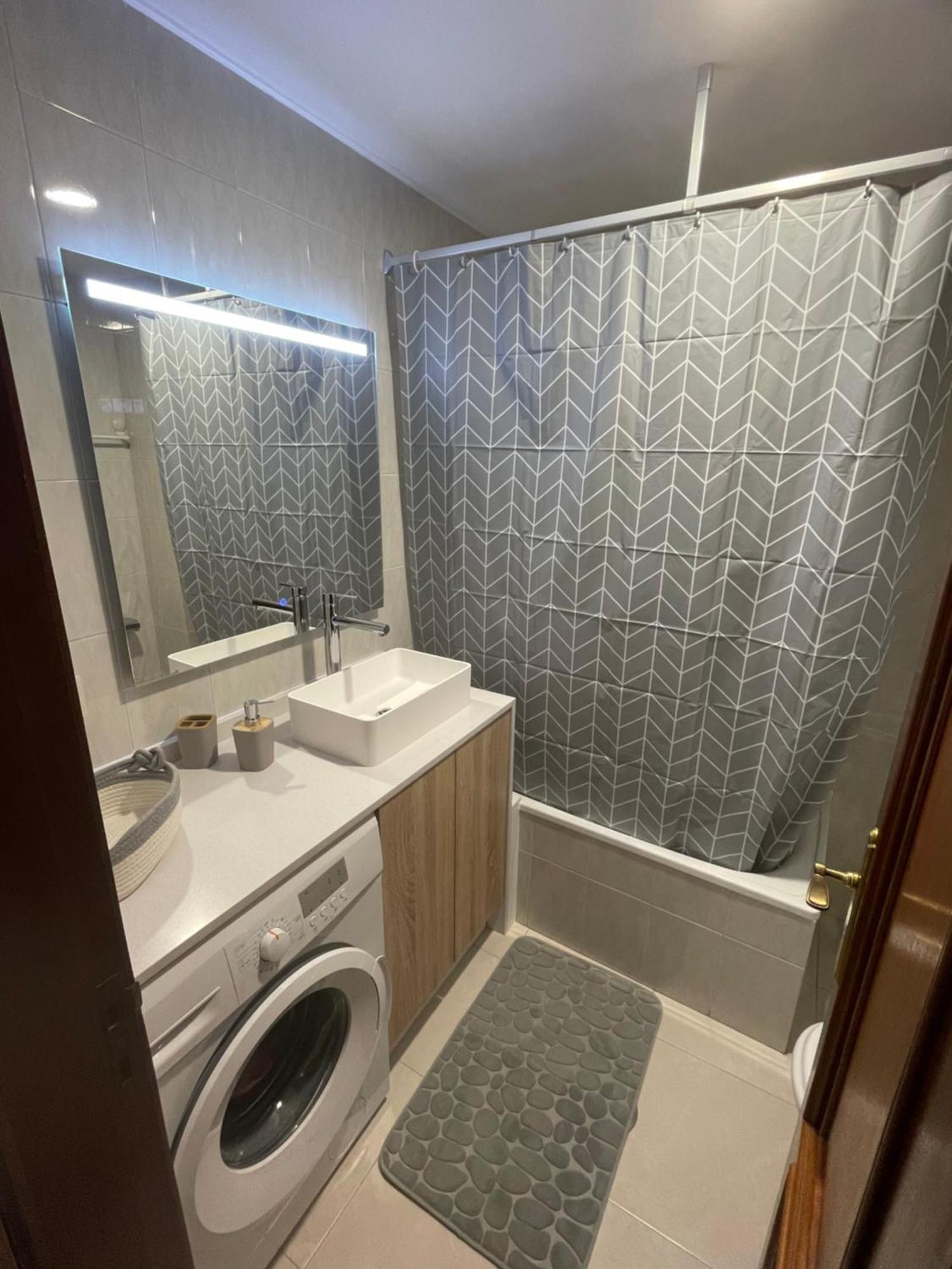 Apartamentos Demar Luis Casais Эль-Грове Экстерьер фото