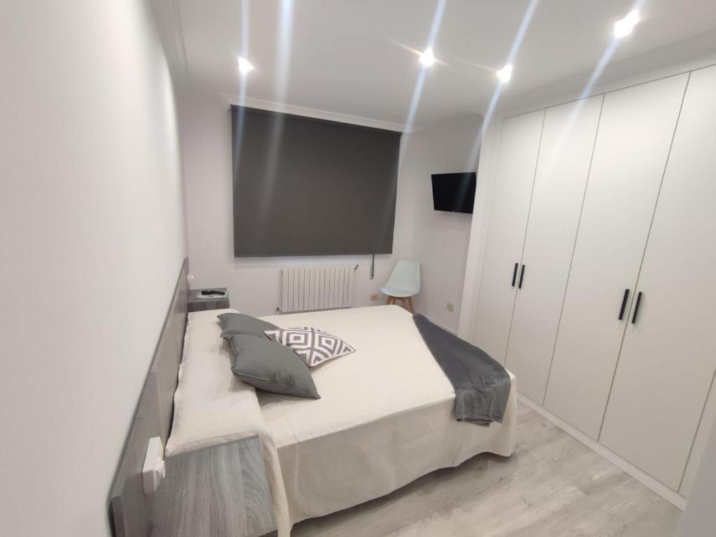Apartamentos Demar Luis Casais Эль-Грове Номер фото