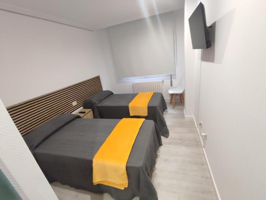 Apartamentos Demar Luis Casais Эль-Грове Номер фото