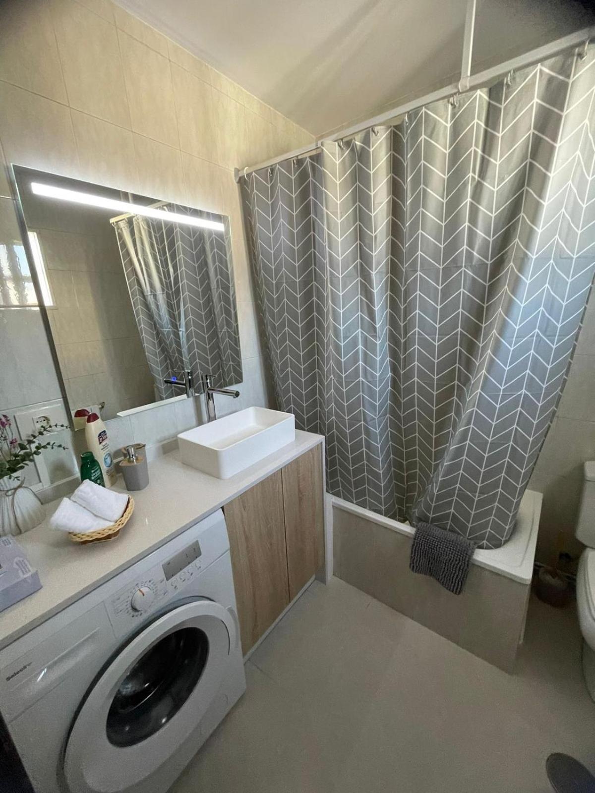 Apartamentos Demar Luis Casais Эль-Грове Номер фото