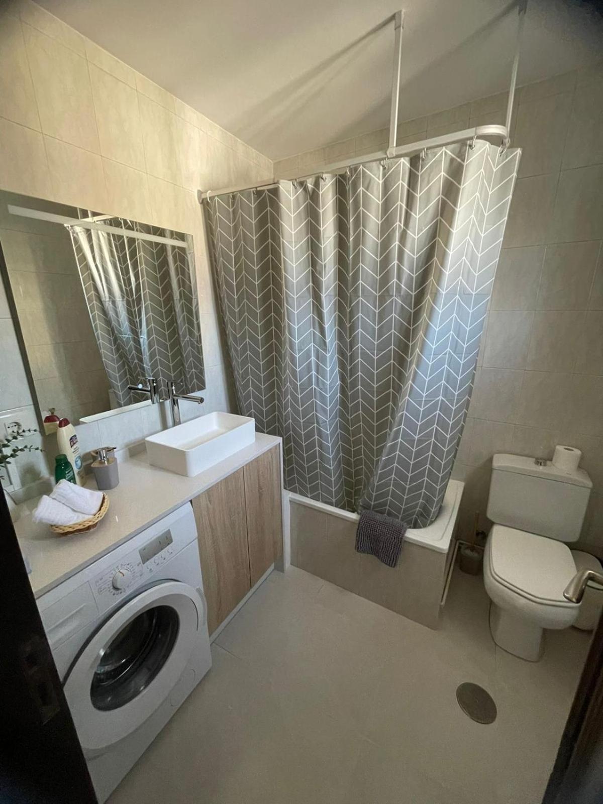 Apartamentos Demar Luis Casais Эль-Грове Номер фото