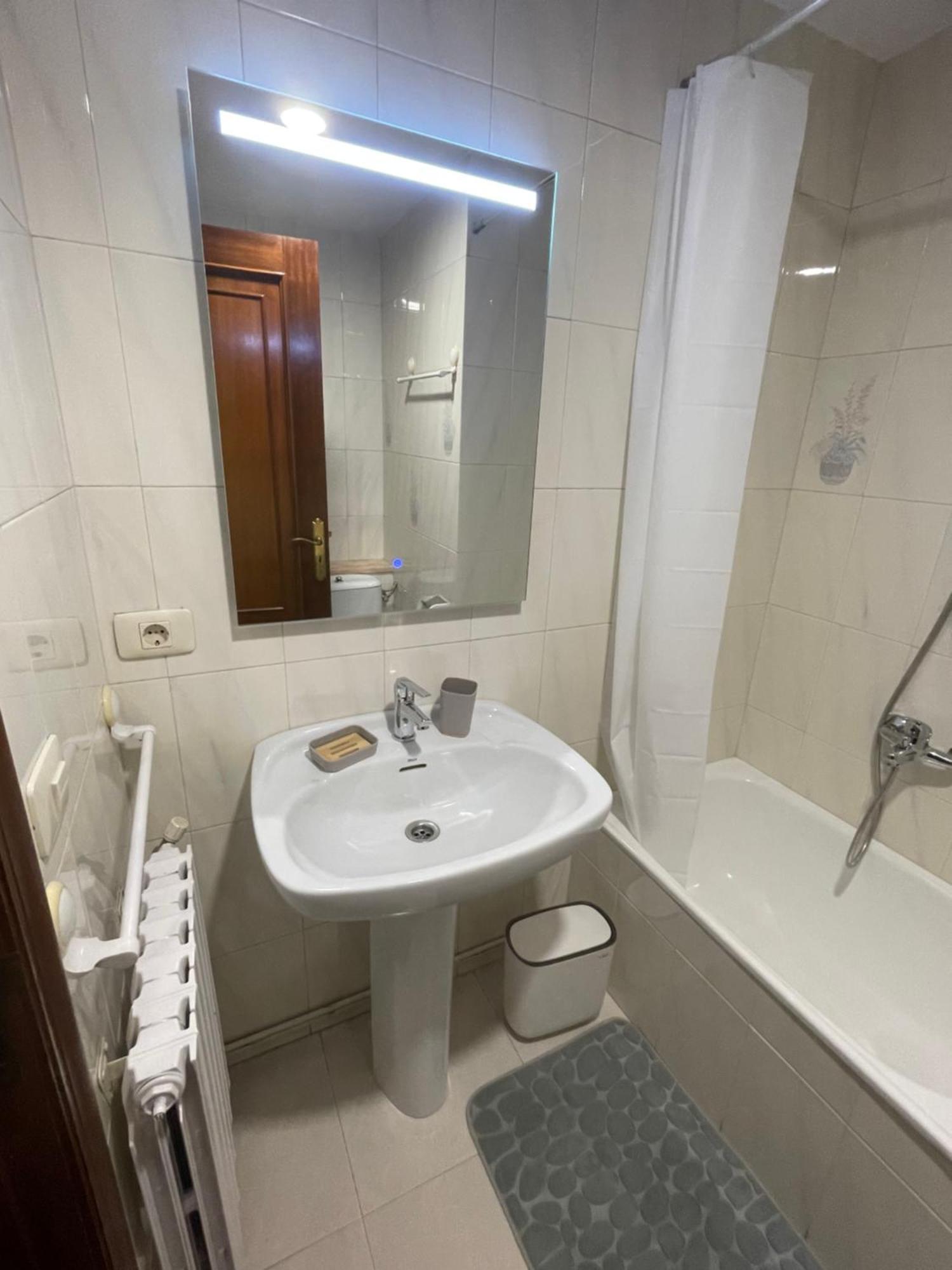 Apartamentos Demar Luis Casais Эль-Грове Номер фото