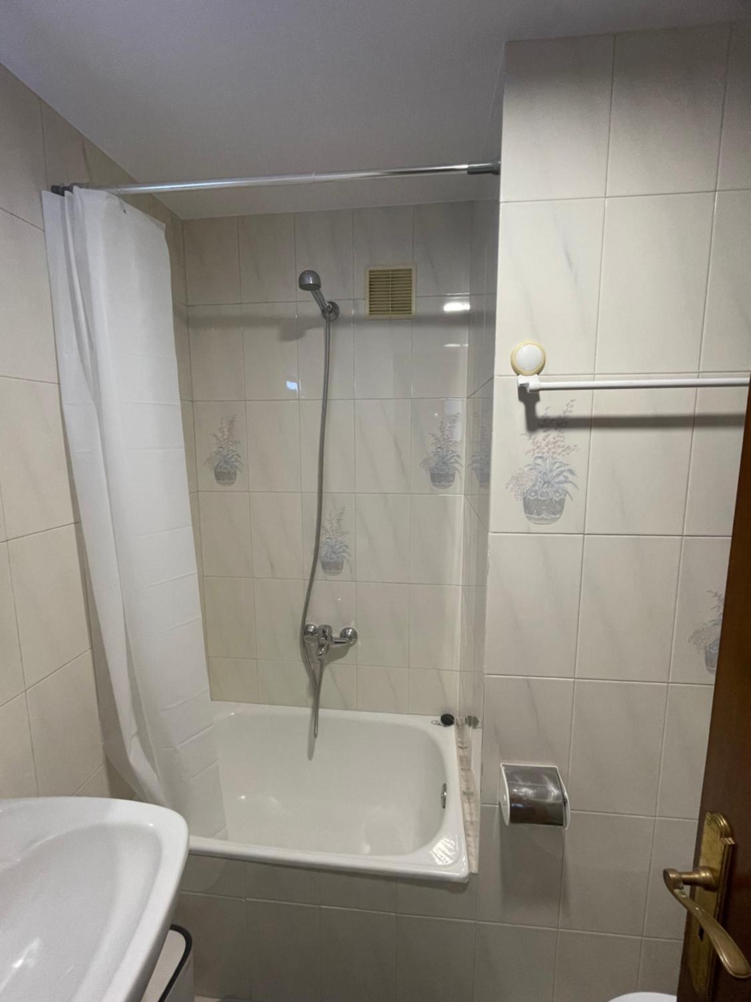Apartamentos Demar Luis Casais Эль-Грове Номер фото
