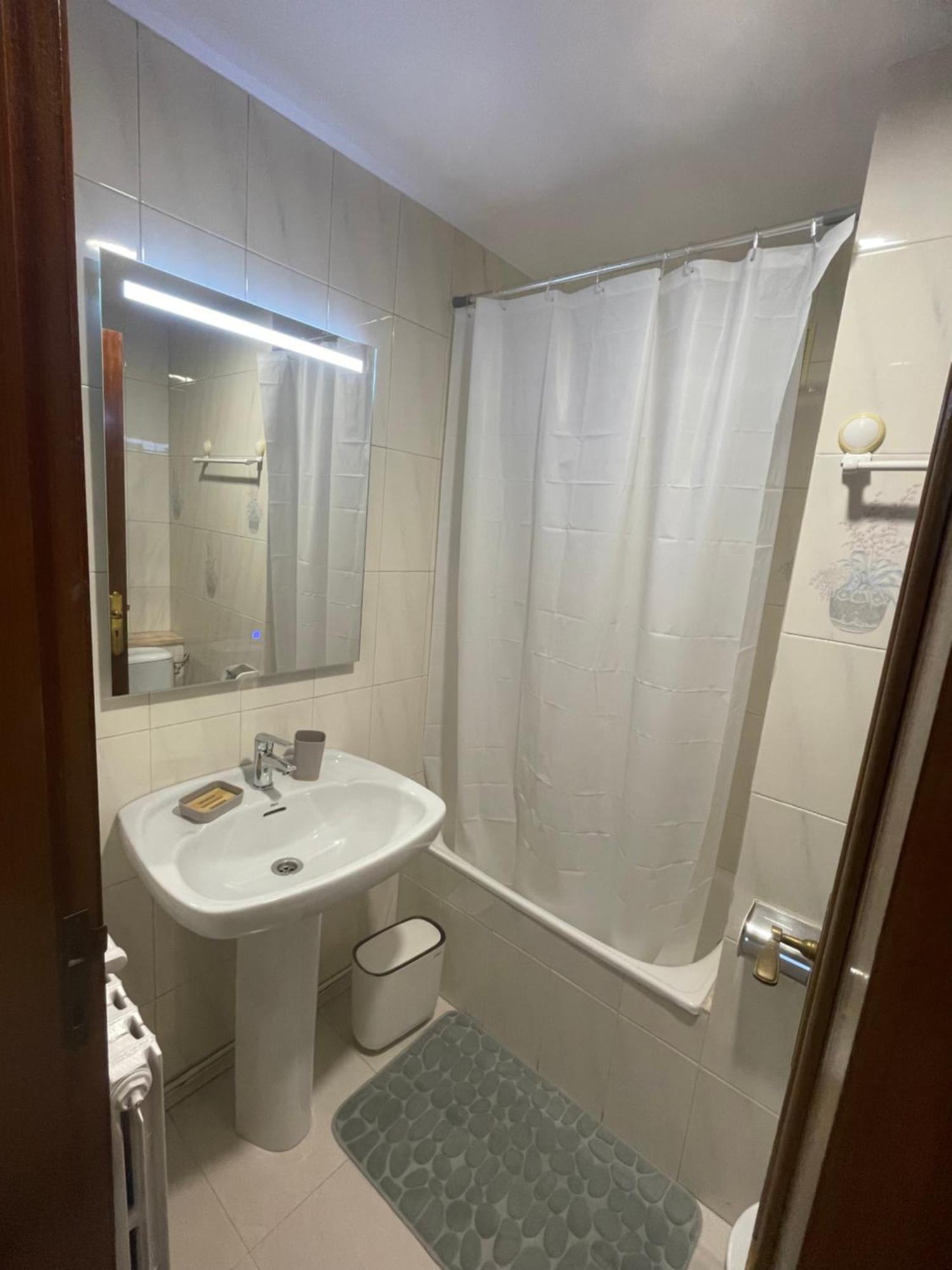 Apartamentos Demar Luis Casais Эль-Грове Номер фото
